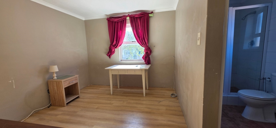 To Let 1 Bedroom Property for Rent in Voelklip Western Cape